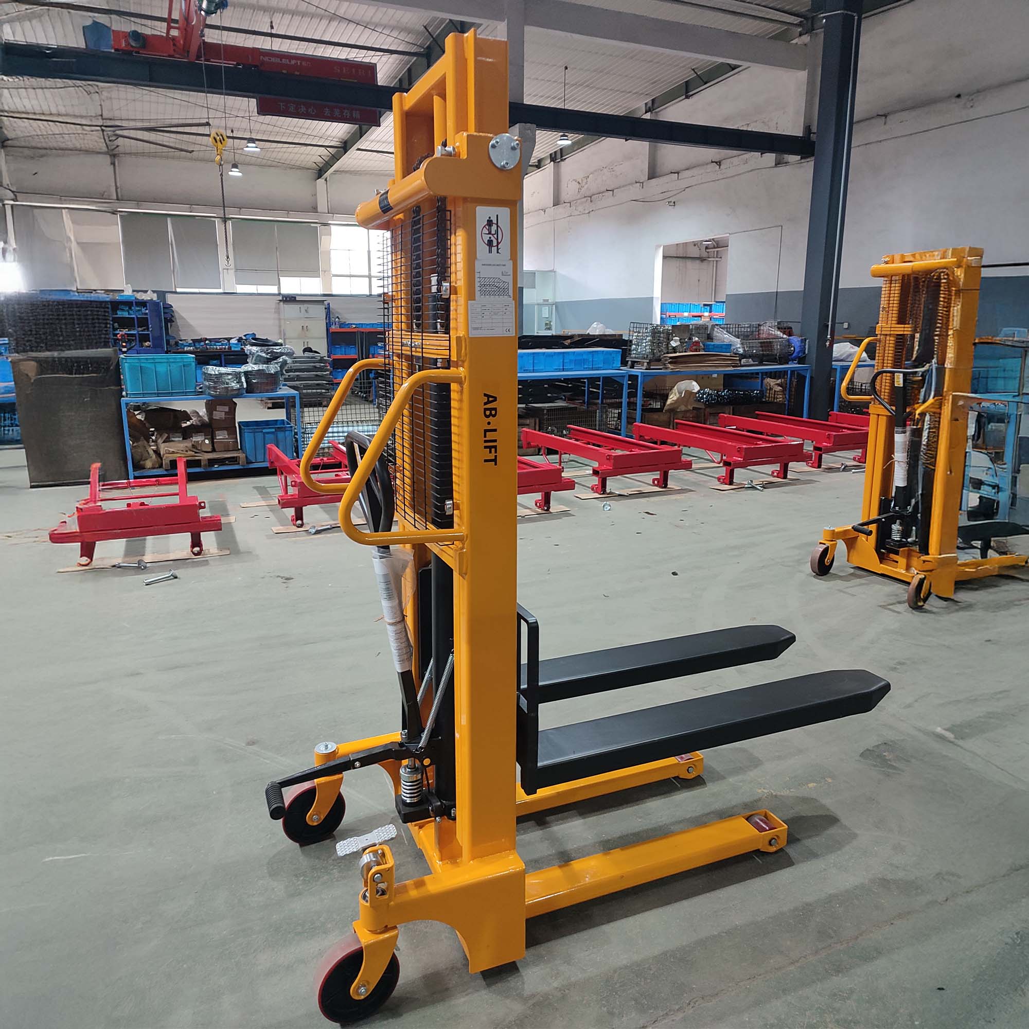 Plattastáplari manuel AB lift. 160cm, 1500kg